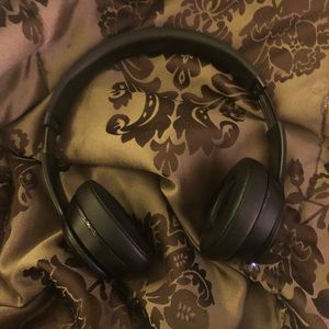 Beats solo 3 wireless